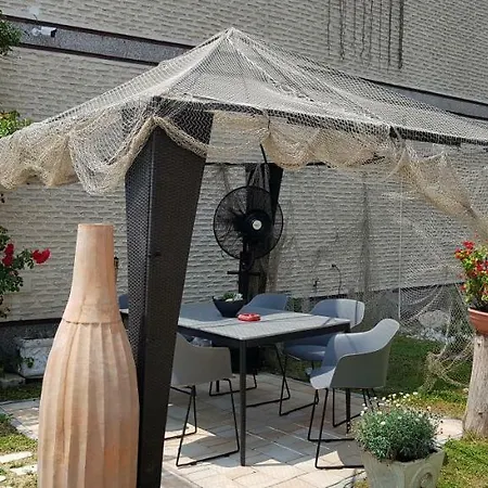 Apartment Plaza: Private Spa Retreat with Luxury Amenities Slavonski Brod Exterior photo