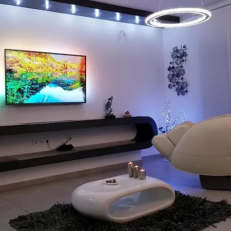 Apartment Plaza: Private Spa Retreat with Luxury Amenities Slavonski Brod Exterior photo