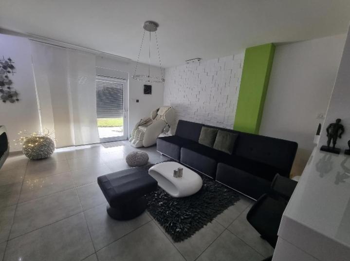 Plaza: Private Retreat With Luxury Amenities *
