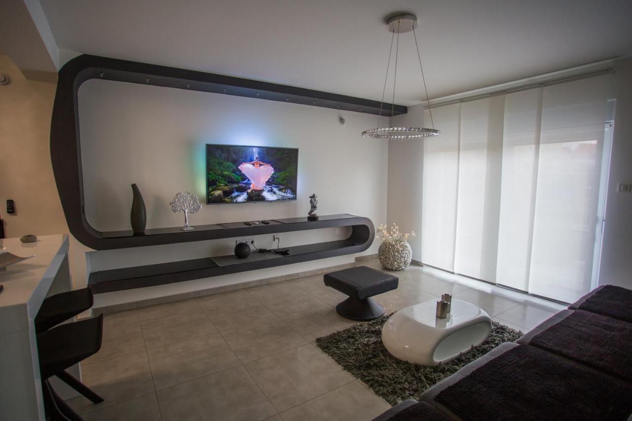 Apartment Plaza: Private Retreat With Luxury Amenities *