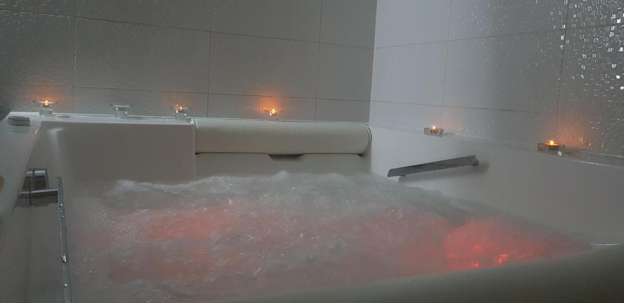 Plaza: Private Retreat With Luxury Amenities * Slavonski Brod