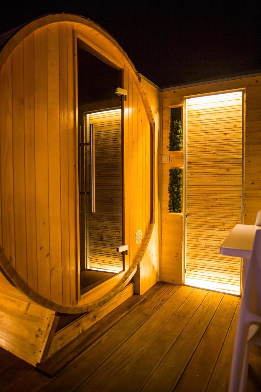 Plaza: Private Retreat With Luxury Amenities * Slavonski Brod